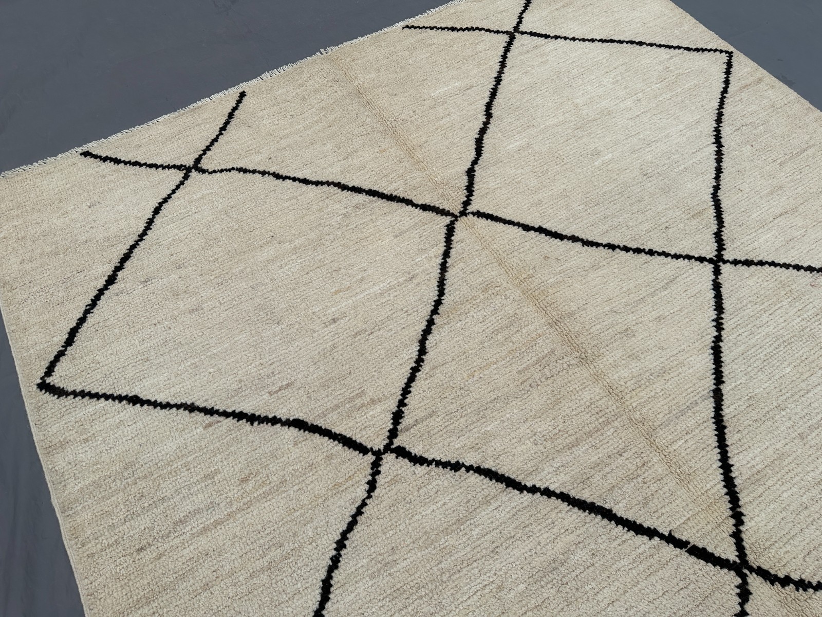 4’9″ x 6’5″ Moroccan Style Rug Afghan Hand-Knotted Wool Soft Pile Area Carpet