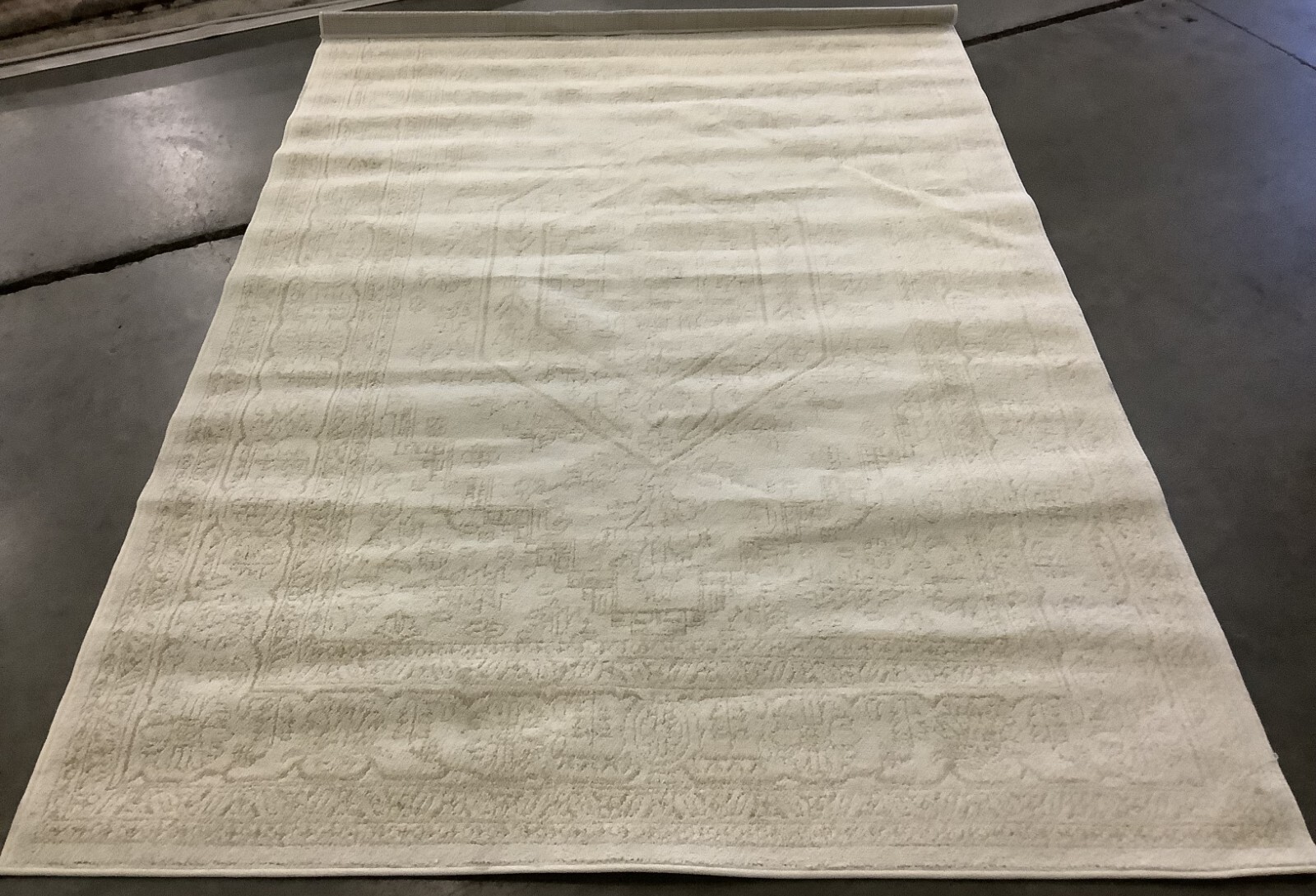IVORY / BEIGE 6′-0″ x 9′-0″ Flaw in Rug, Reduced Price 1172671395 ADR108E-6