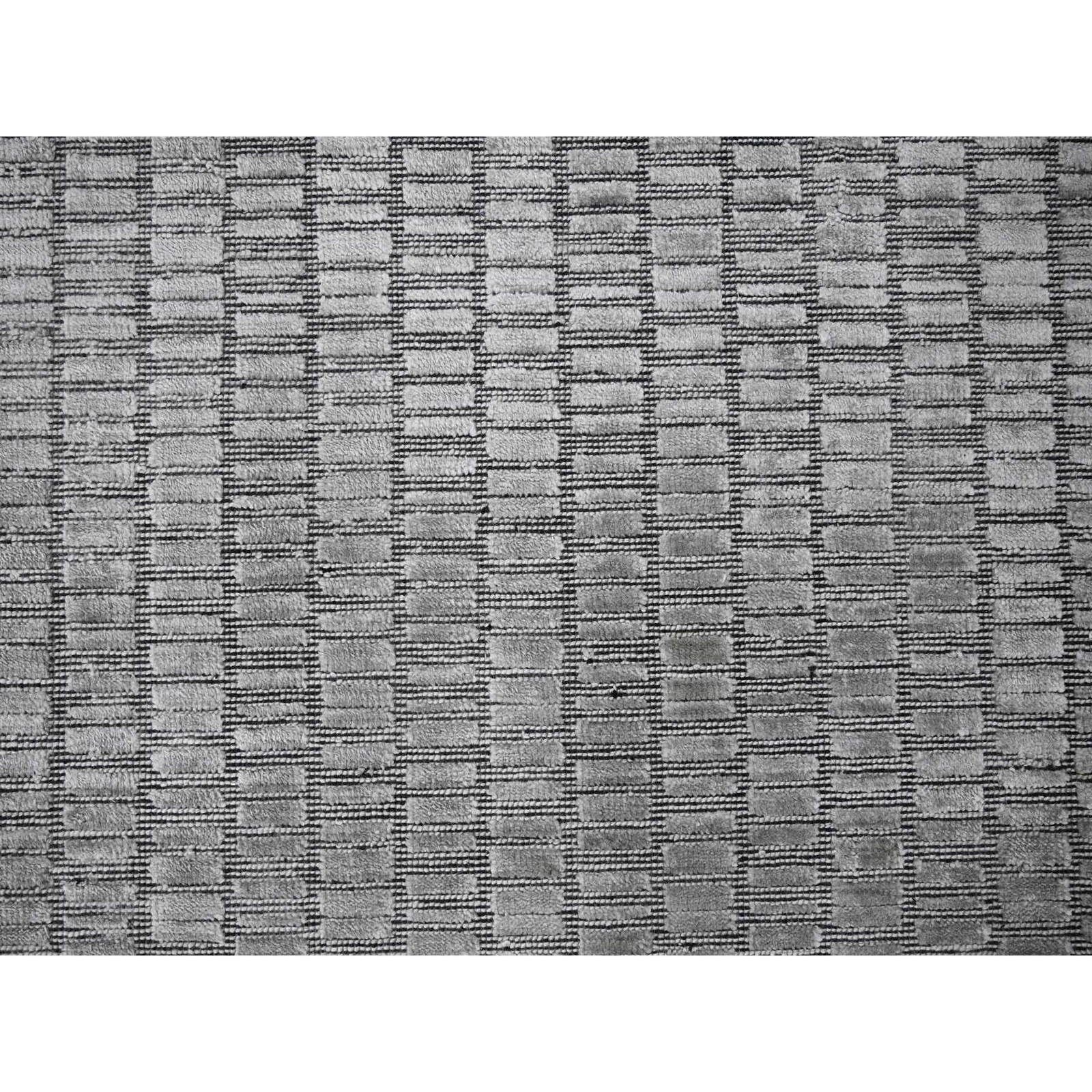 7’10″x10′ Gray and Black Modern Design Hand Loomed Pure Wool and Silk Rug R84307