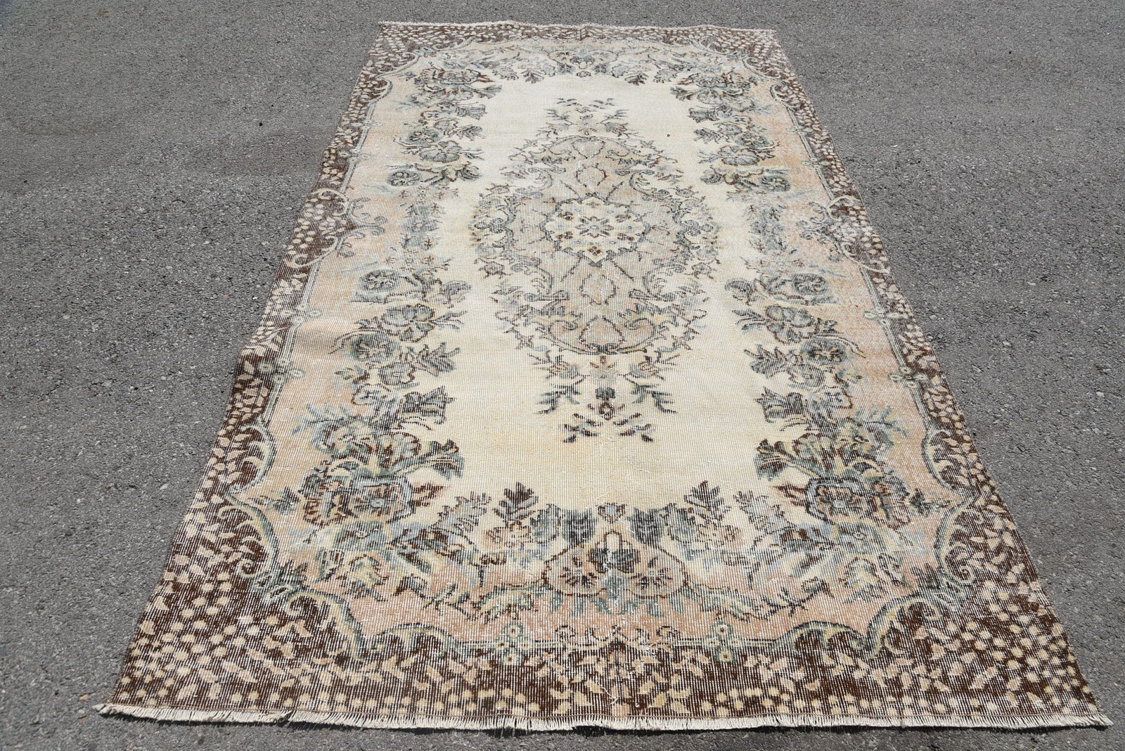 Turkish Vintage Rug 5,5×9,2 ft (168×280 cm), Beige Striped Rug