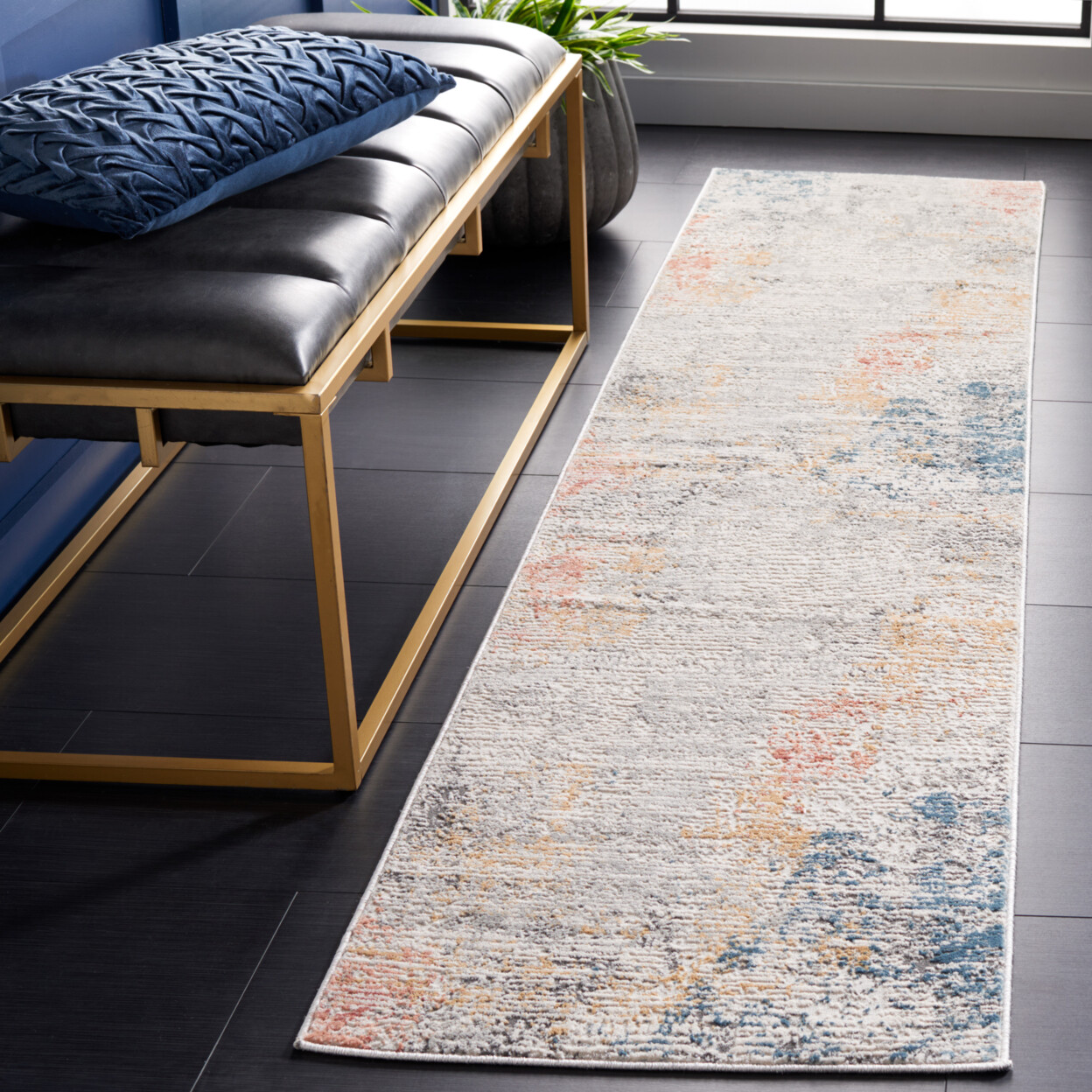 SAFAVIEH Vogue Collection VGE204A Ivory / Blue Rust Rug