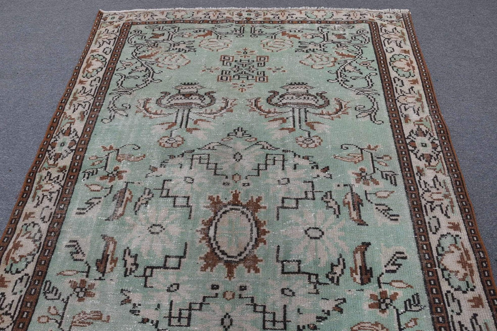 5,5×9,3 ft Vintage Rug, Turkish Large Rug, Green Brown Bordered Wool Rug