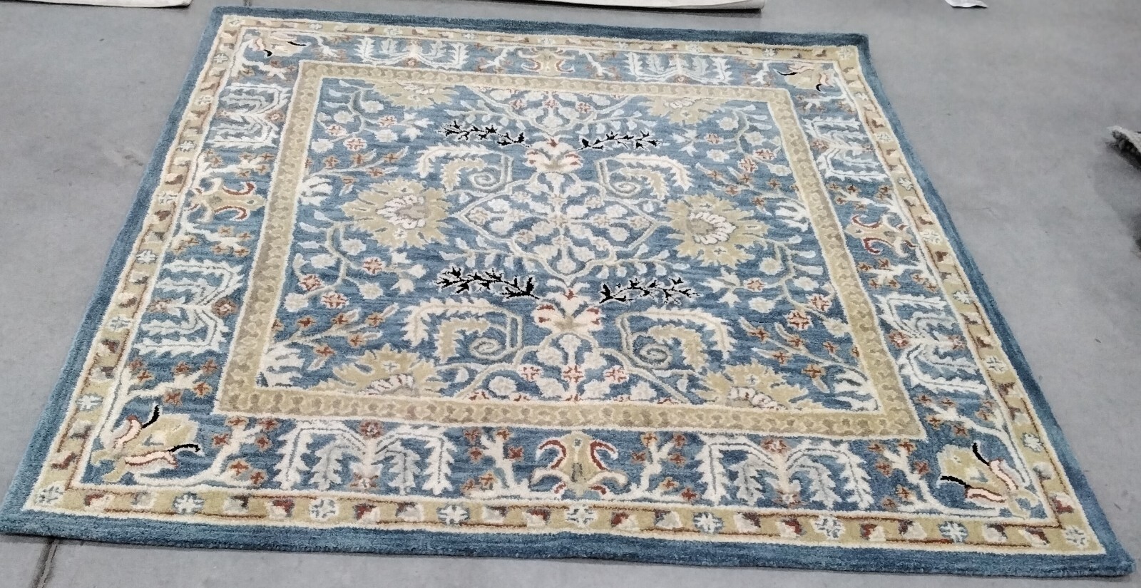 DARK BLUE / MULTI 6′ X 6′ SQ Cut on Rug, Reduced Price 1172759000 AT64B-6SQ