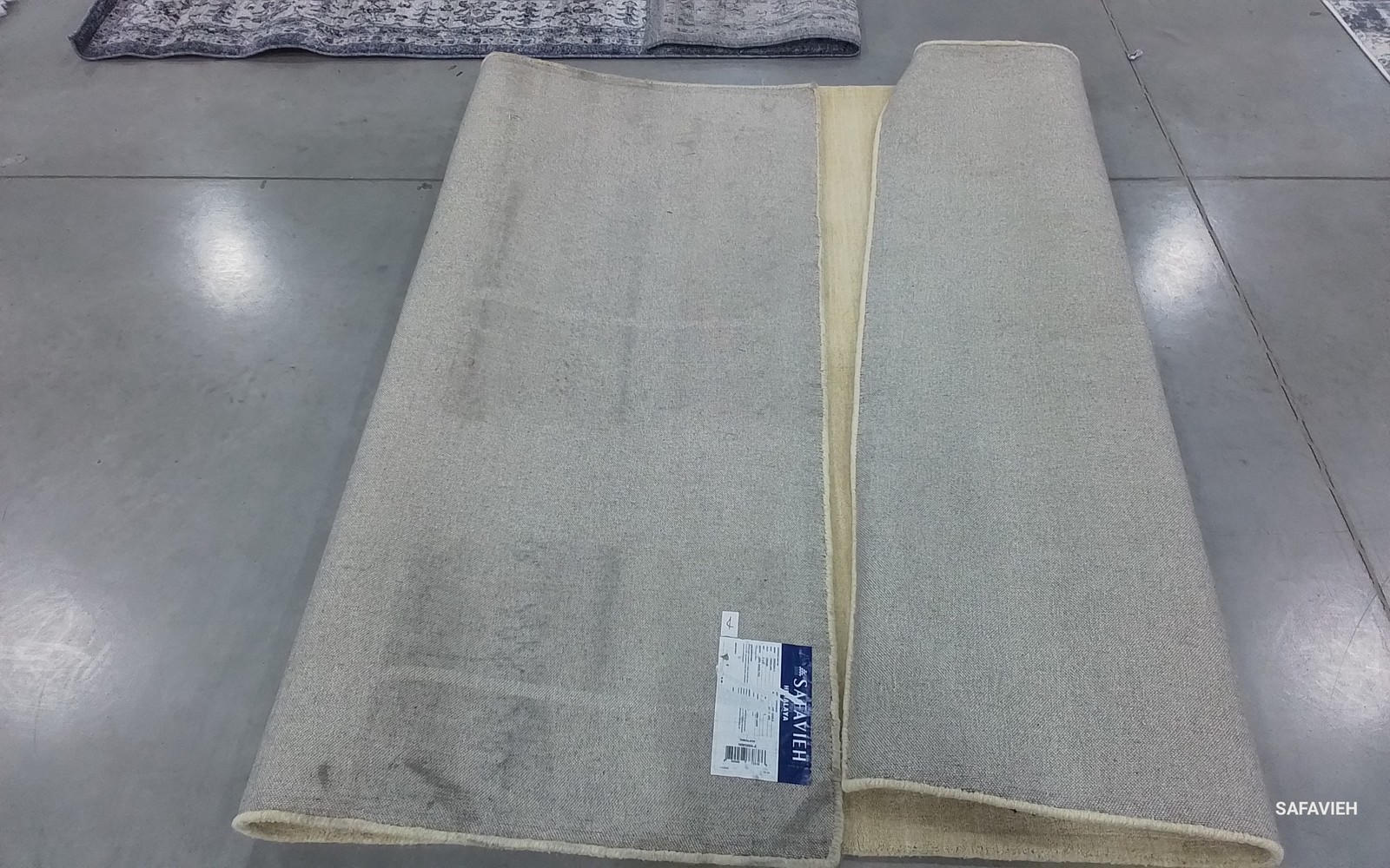 CREAM 5′-0″ x 8′-0″ Back Stain Rug, Reduced Price 1172791240 HIM560A-5