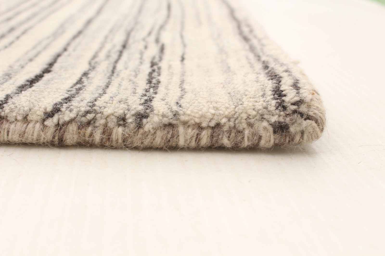 Traditional Hand loomed Area Rug 5’0″ x 7’10” Grey Oriental Carpet