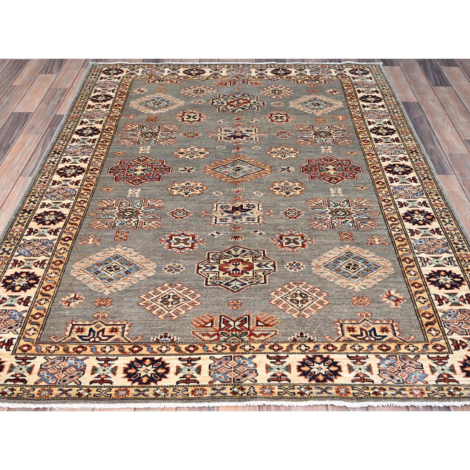 4’10″x6’6″ Gray Hand Knotted Super Kazak All Over Medallions Wool Rug R86570
