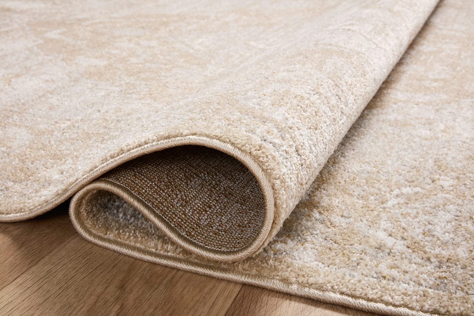 Loloi Odette Collection Odt-05 Beige/Silver 5-3 X 7-9 Area Rug