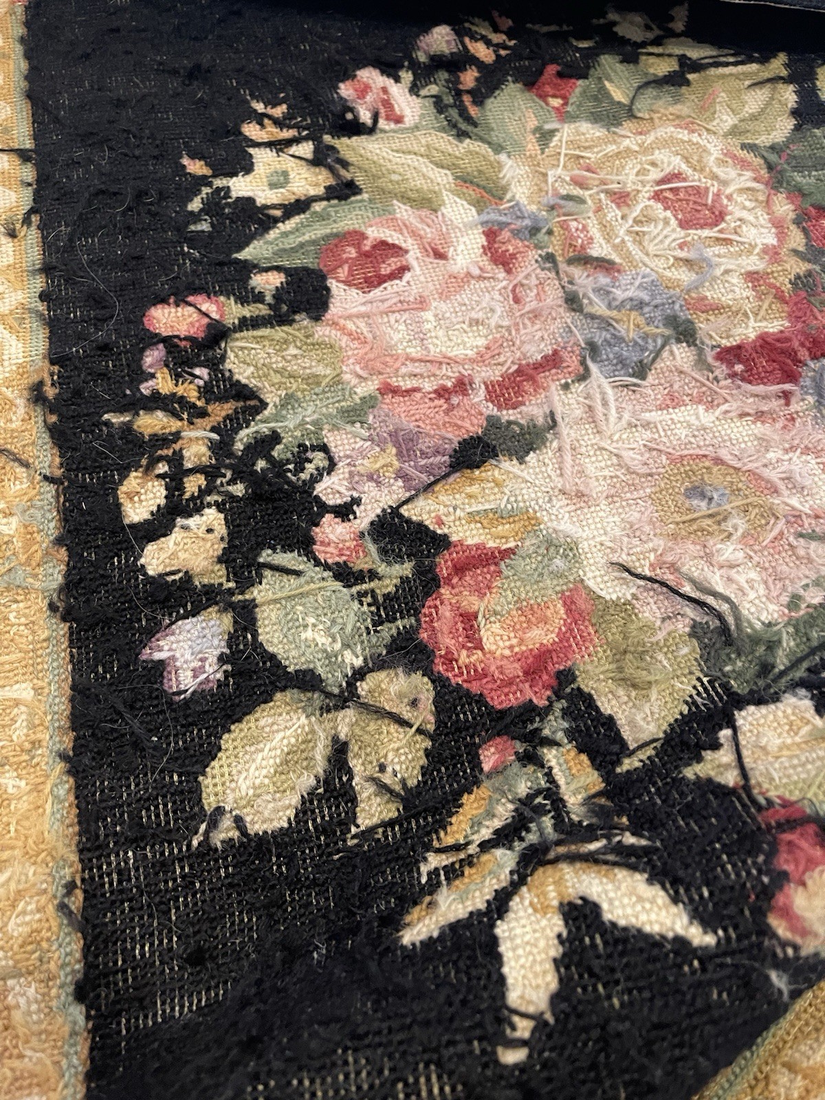 Vintage French Style Aubusson Rug Needlepoint Chain stitch Rug 6’ x 8’ Floral