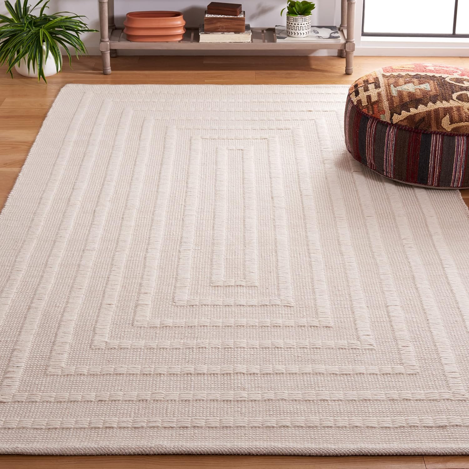 SAFAVIEH Natura Collection Area Rug – 6′ X 9′, Ivory & Beige, Handmade Modern Ge