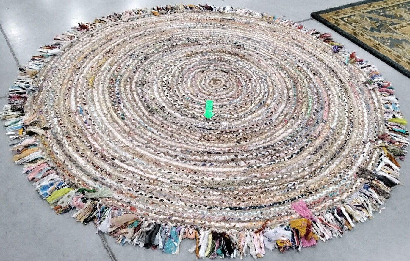 IVORY / LT BEIGE 8′ X 8′ Round Damaged Rug, Reduced Price 1172727264 CAP206B-8R