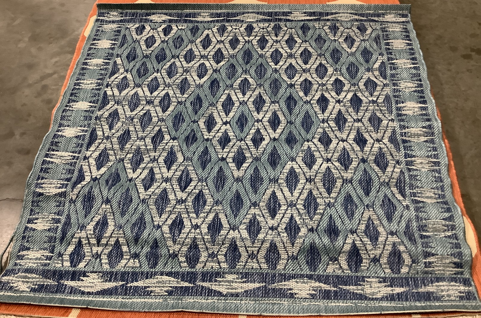 NAVY / AQUA 5′-3″ x 5′-3″ Damaged Rug, Reduced Price 1172685556 CY8531-39421-5SQ
