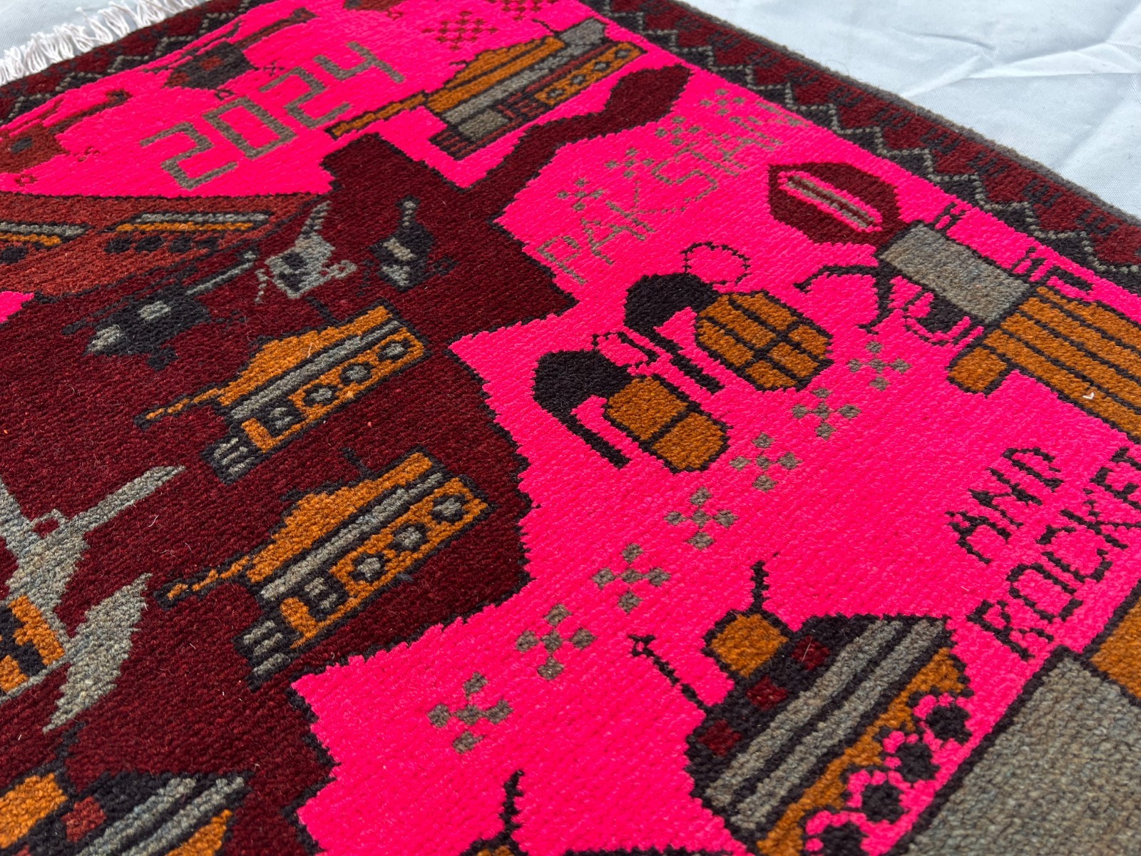 2’1 x 2’7 Ft Bold Afghan War Rug Rocket Launcher Tank Aircraft Pictorial Tribal