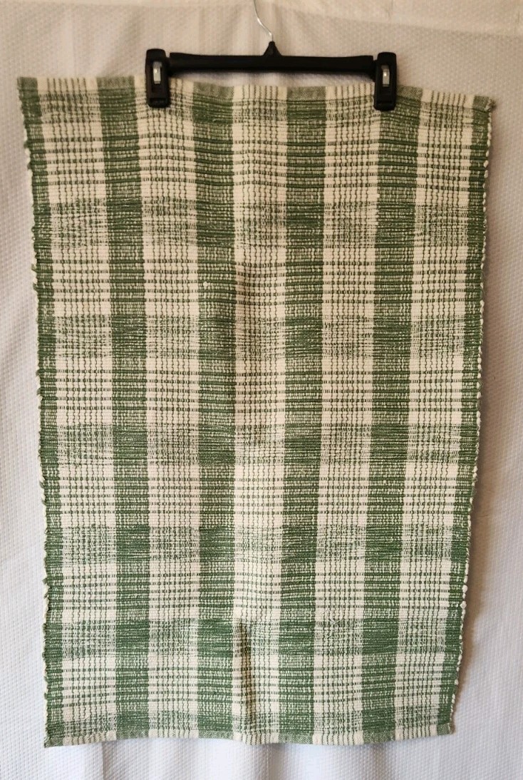 Rectangle Woven Rug Green & White 33 inches x 23 inches