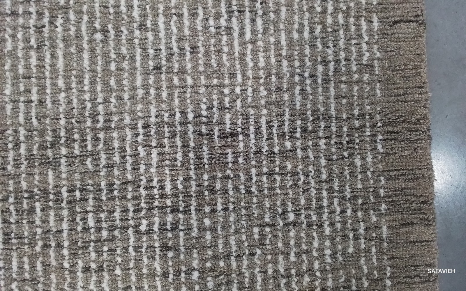 IVORY / LIGHT BROWN 4′-0″ x 6′-0″ Hole in Rug Reduced Price 1172798599 MET151T-4