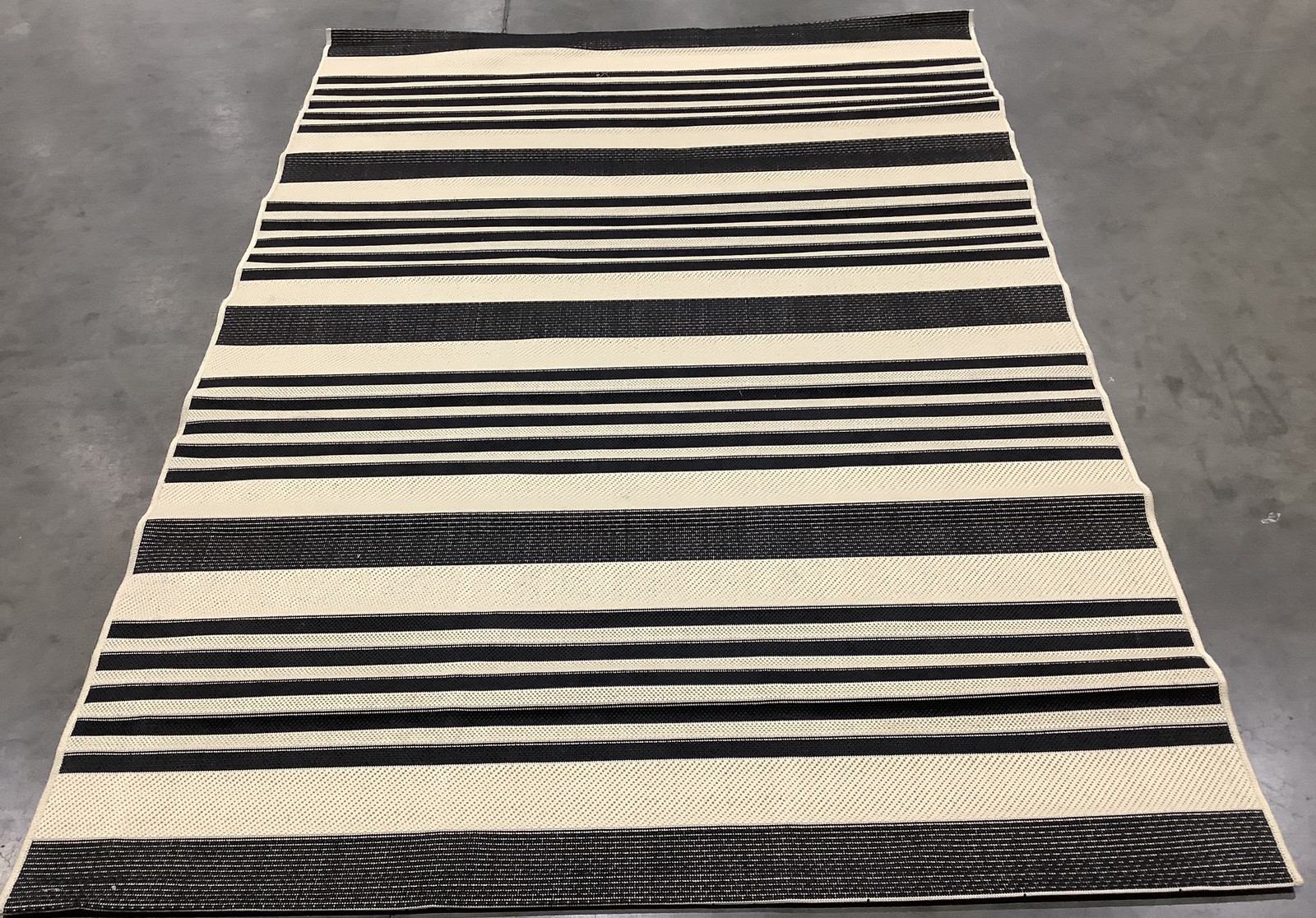BLACK BONE 5′-3″ x 7′-7″ Binding Stain Rug Reduced Price 1172685851 CY6062-216-5