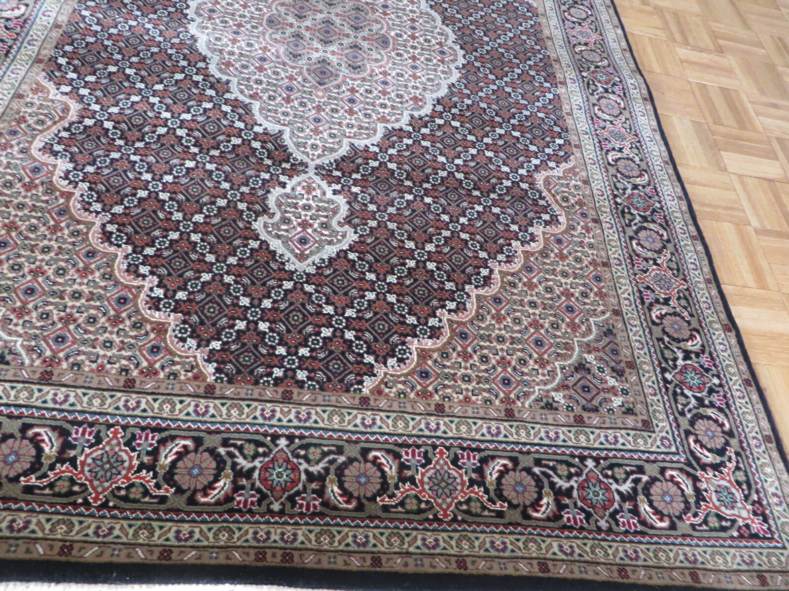 4’8 x 6’9 Hand Knotted Black Fine Mahi Tabrez Rug Wool & Silk G9491