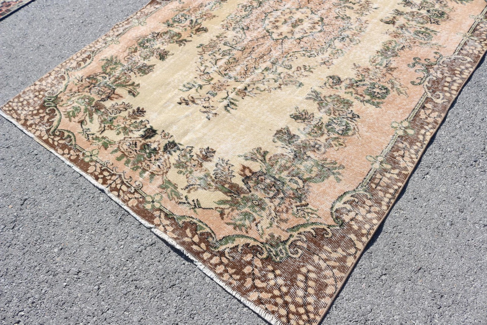 Vintage Turkish Rug 5,9×8,9 ft (181×270 cm), Brown Bordered Rug