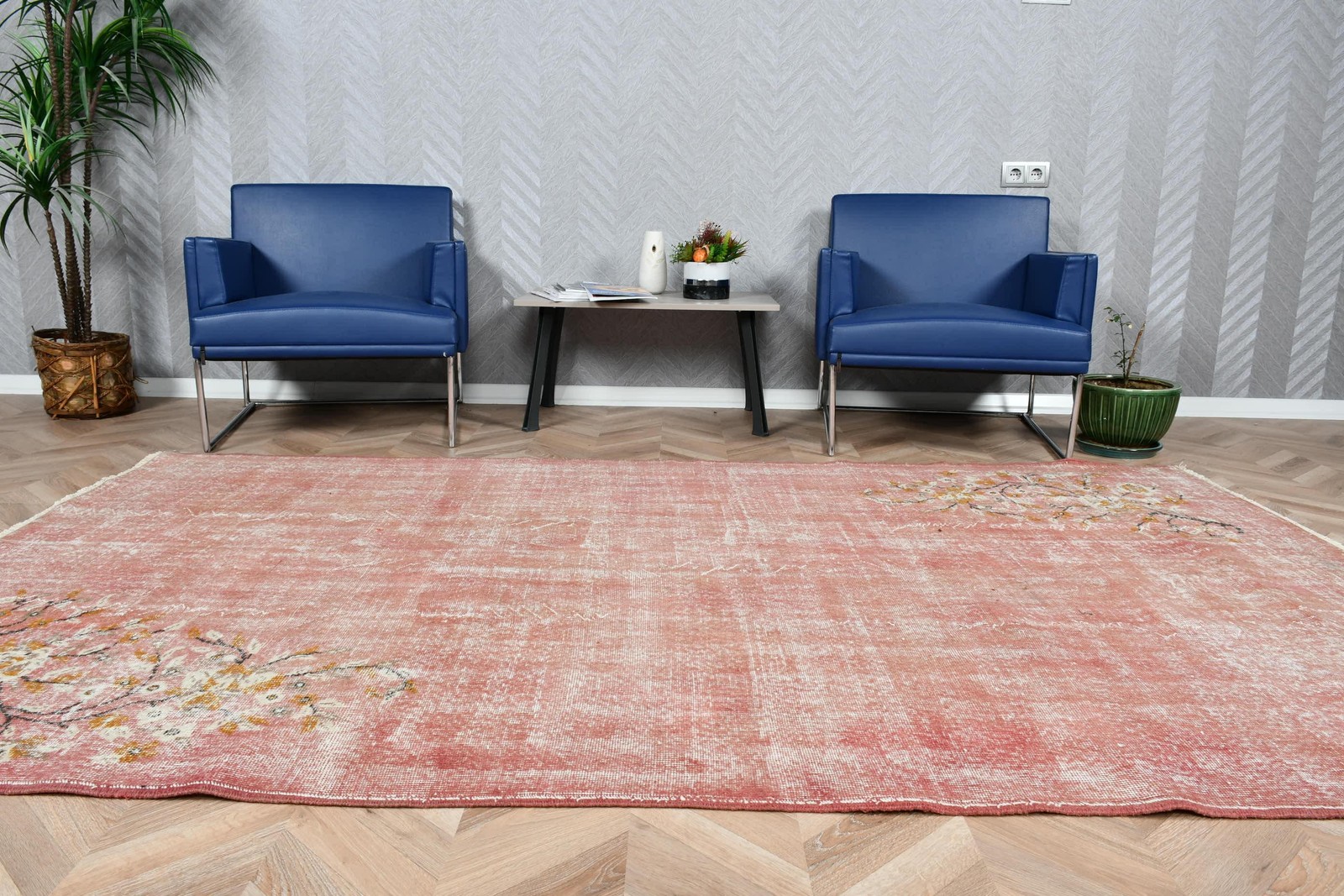 Turkish Vintage Large Rug 5,7×9,2 ft (174×280 cm), Red Solid Rug