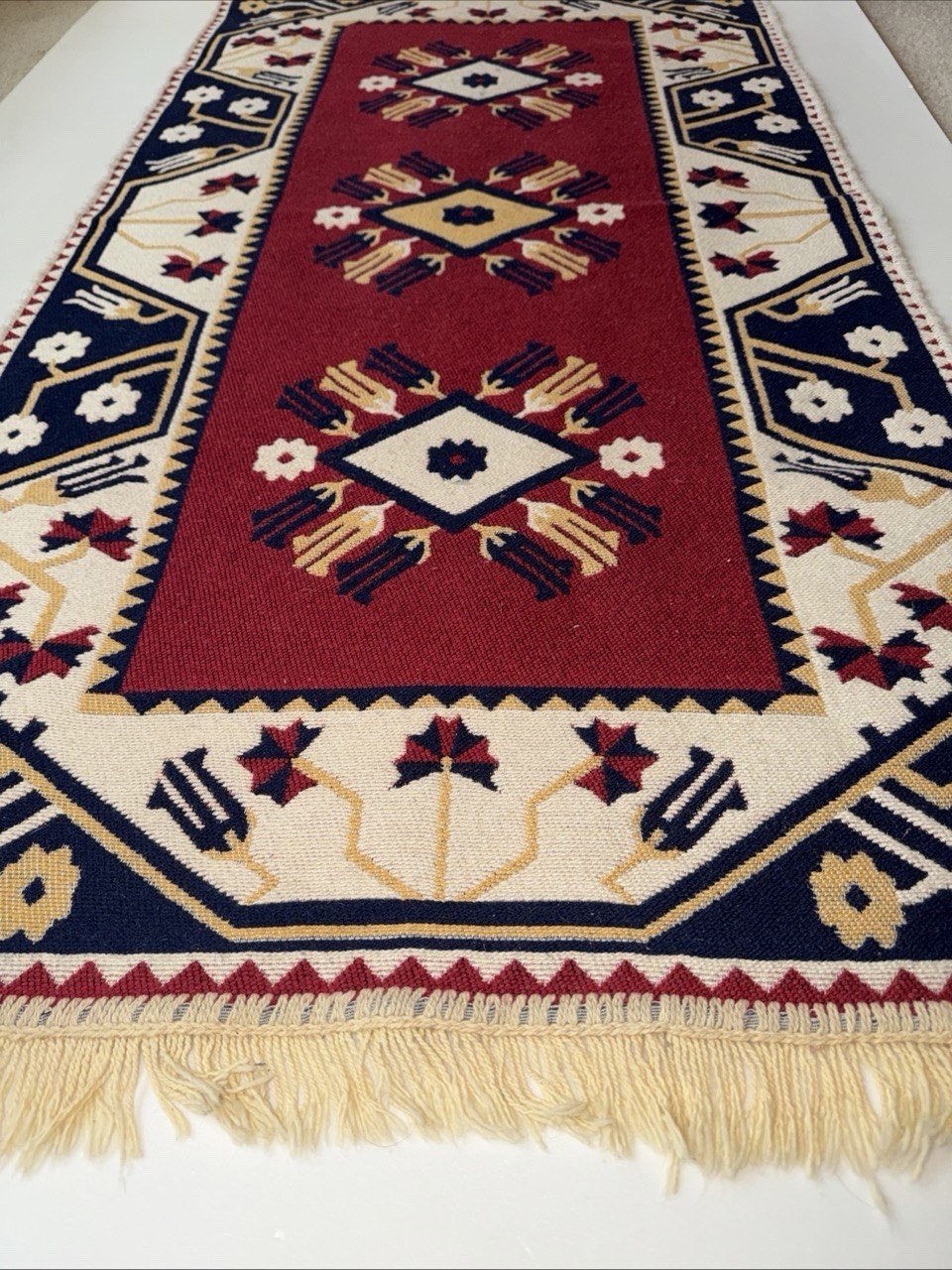 Geometric Flat Weave Area Rug 2×3 ft Rectangle, Red Blue Beige White