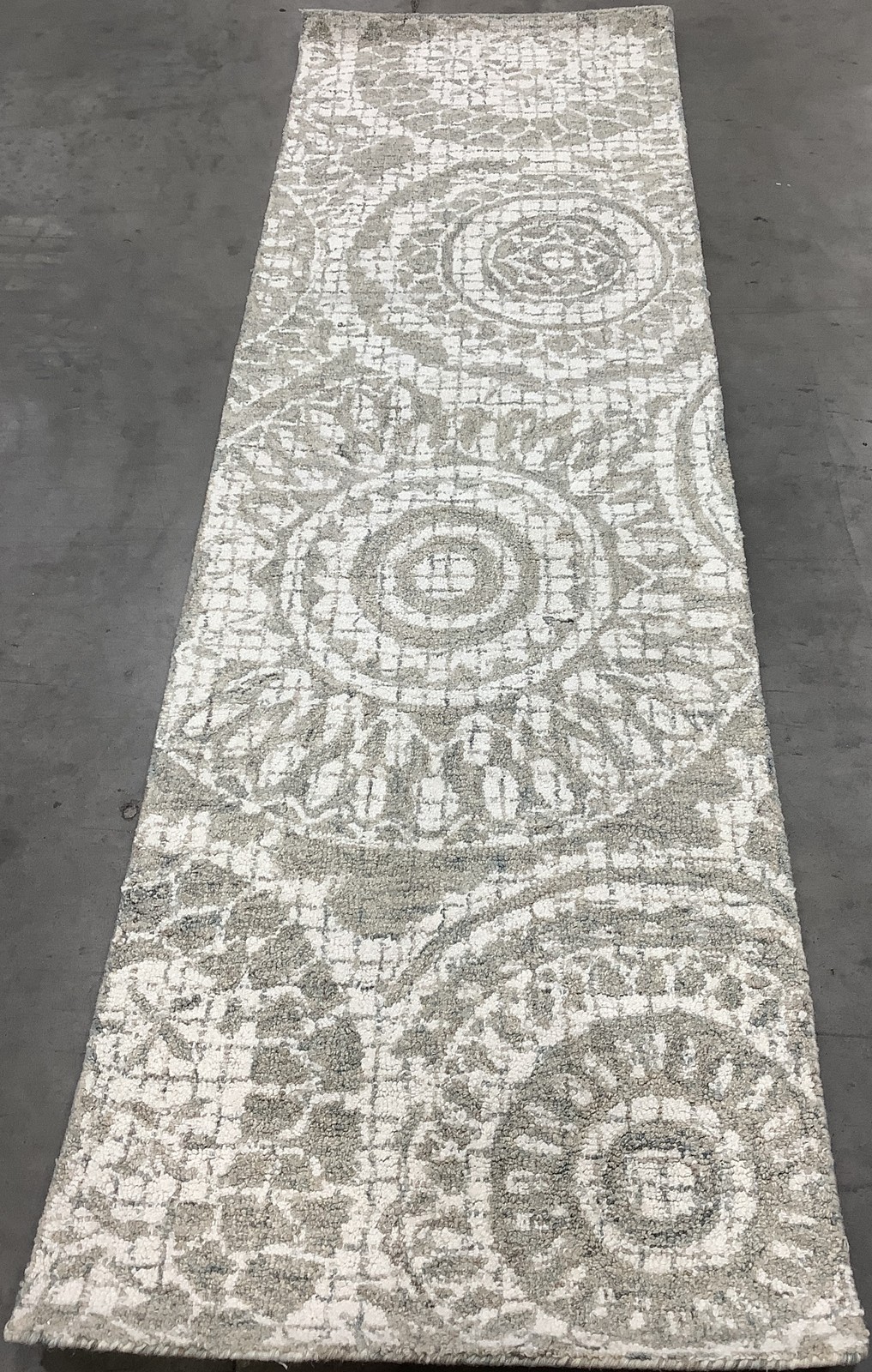 IVORY / GREY 2′-3″ x 8′-0″ Flaw in Rug, Reduced Price 1172684321 ABT205B-28