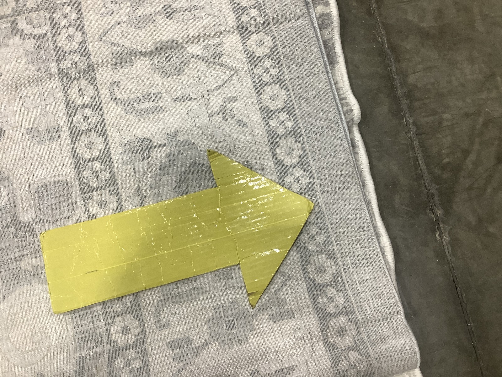 GREY / CREAM 9′-0″ x 12′-0″ Back Stain Rug, Reduced Price 1172685276 ISA936F-9