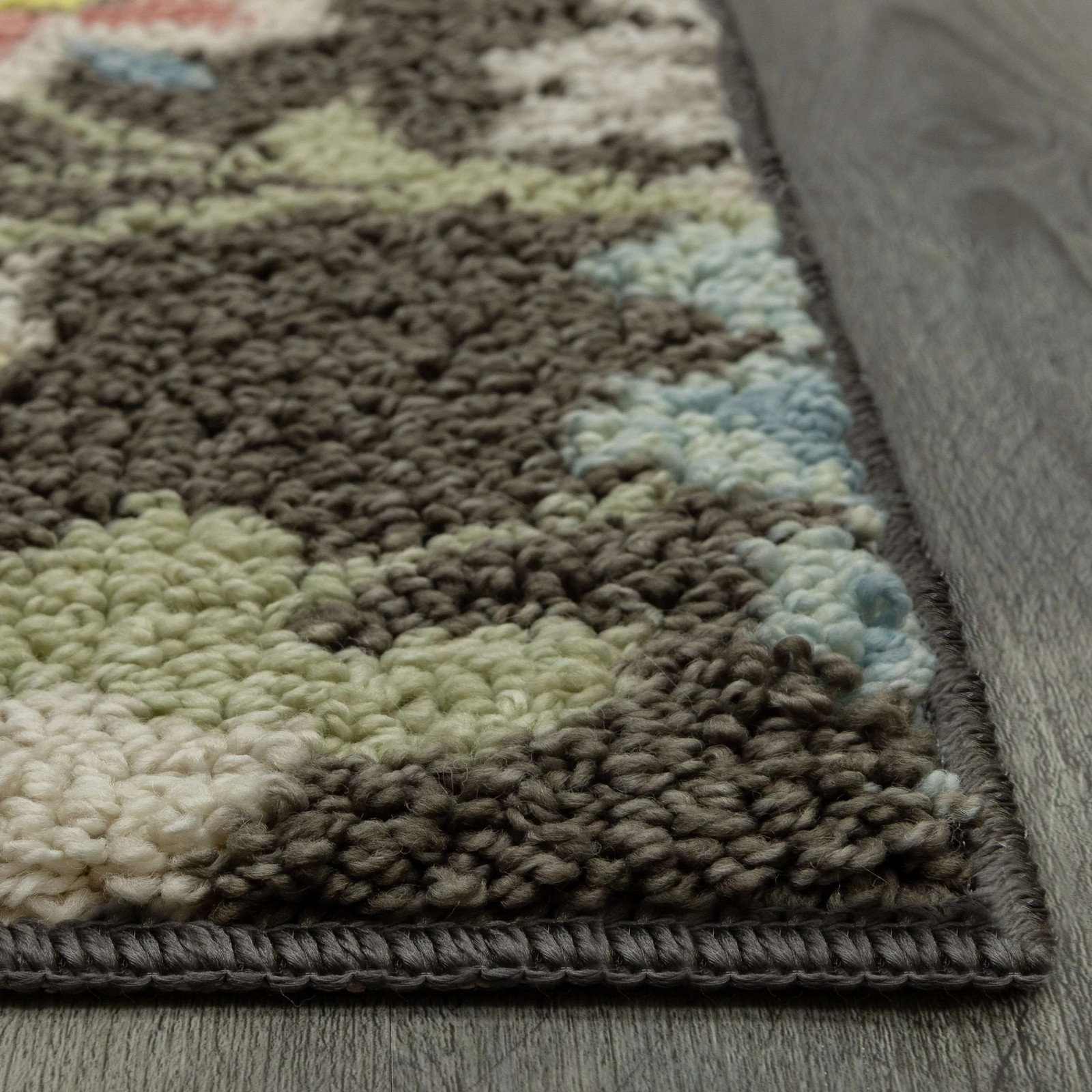 Farmhouse Oversized Floral Gray Multicolor Indoor Accent Rug, 1’8″x2’10”