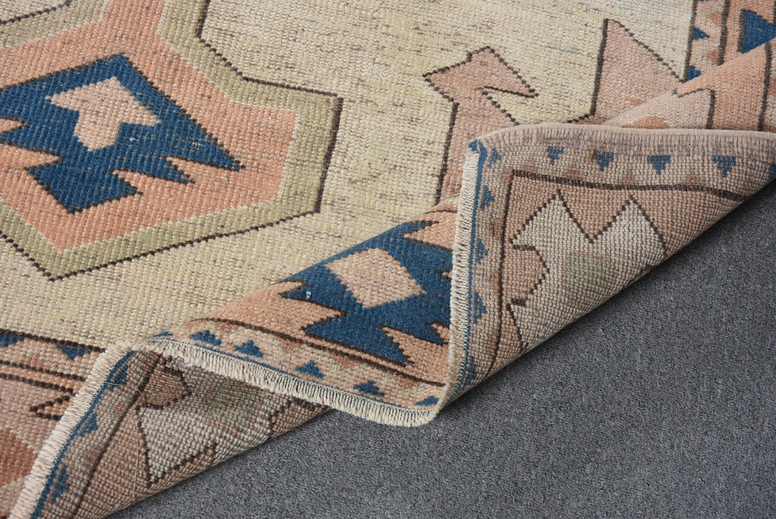 Turkish Vintage Rug 5,2×6,9 ft (159×209 cm), Blue Oriental Rug