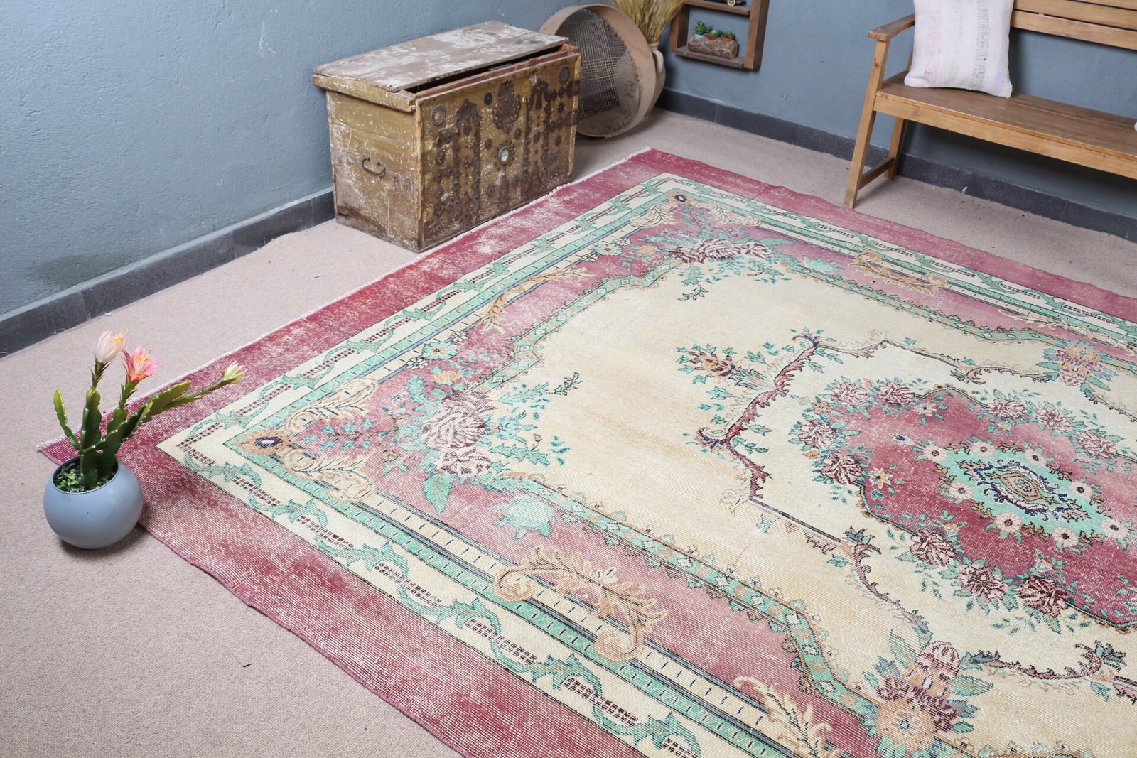 Vintage 8,4×11,8 ft Rug, Oversize Turkish Rug, Red Green Animal Print Rug