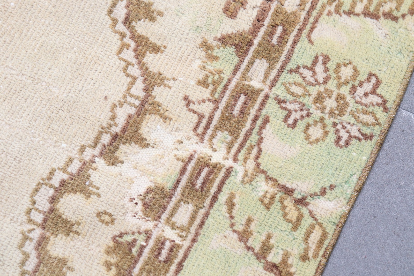 Turkish Vintage Large Rug 5,4×9,6 ft (165×294 cm), Brown Floral Rug Rug
