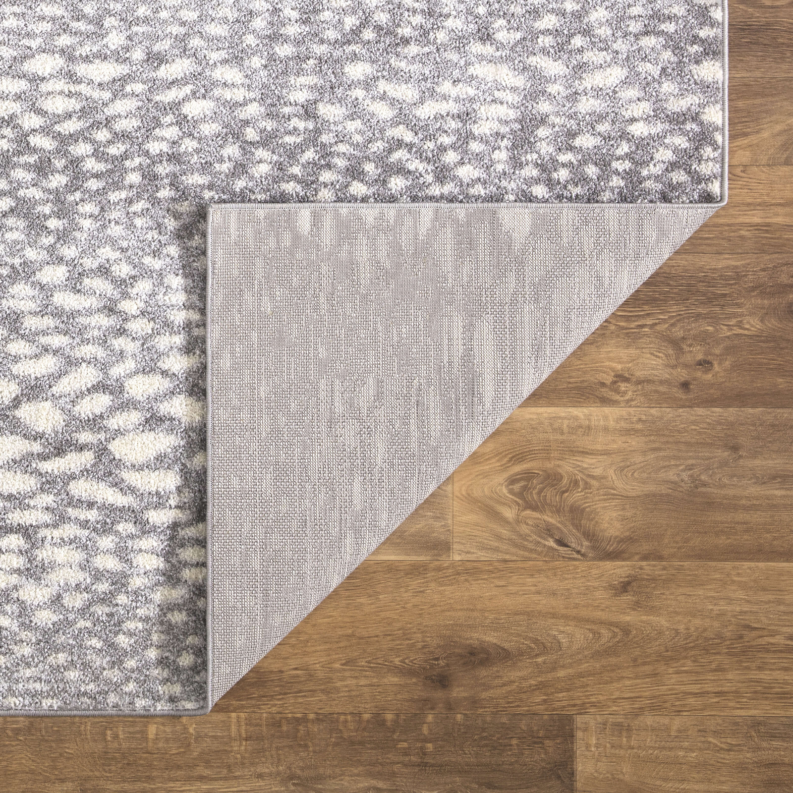 Modern Animal Print Antelope Grey Indoor Area Rug Kid Pet Friendly Polypropylene