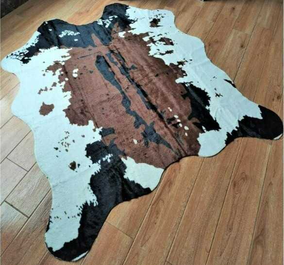 FAUX COWHIDE print area rug MAT very THIN flat 4.6’x5.2′ cow hide FOLDS accent