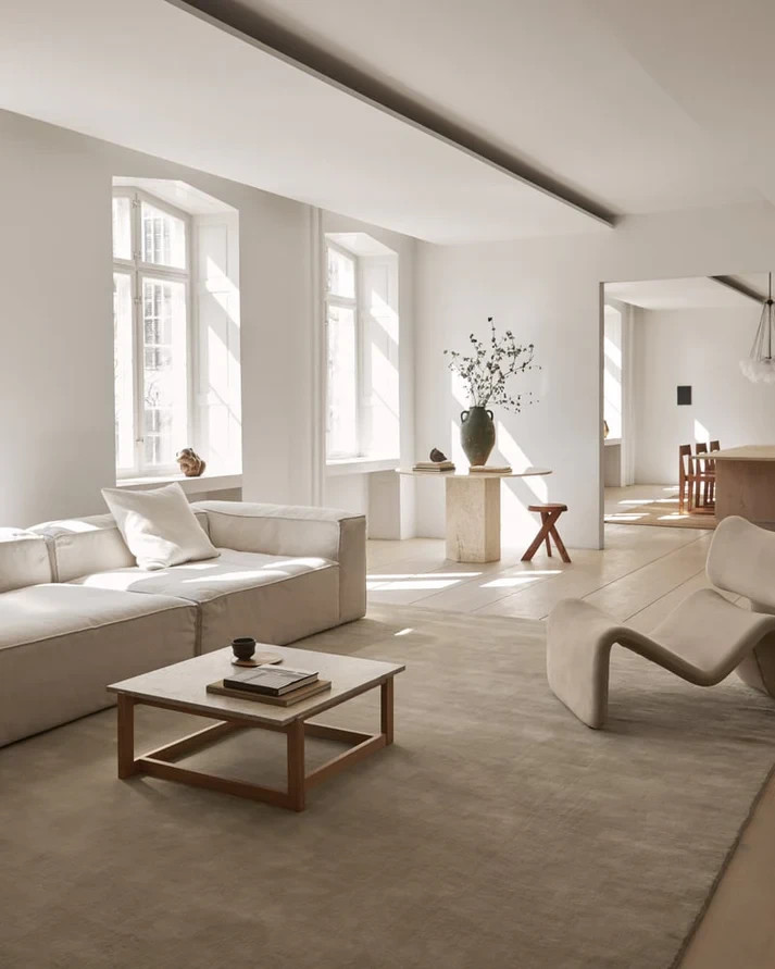 NZ Wool Hand Tufted Rug Beige NZ Wool Hand-Tufted Rug, designed for both luxury