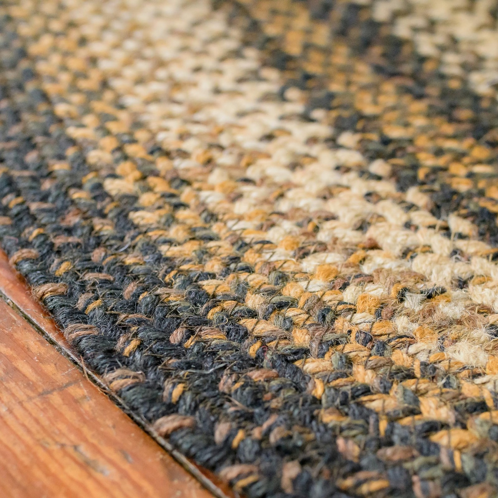 Homespice Kilimanjaro Black & Tan Oval Jute Rug 20″ x 30″ Oval,