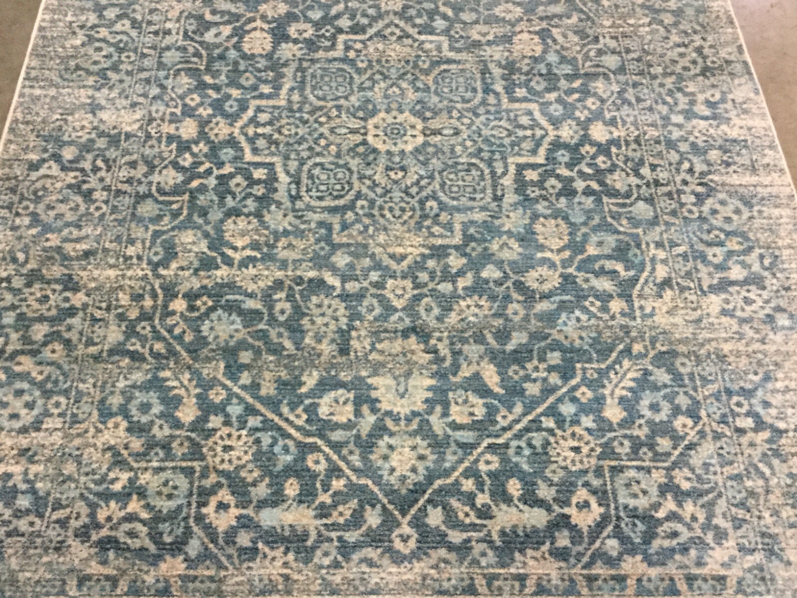 BLUE / IVORY 4′ X 6′ Flaw in Rug, Reduced Price 1172659005 VTP484M-4