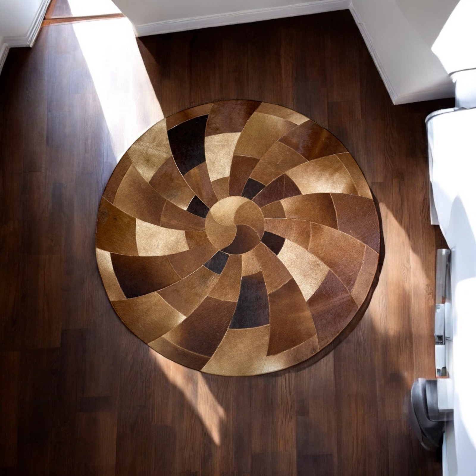 Round Cowhide Rug – Patchwork Leather Accent Rug 39×39 inches