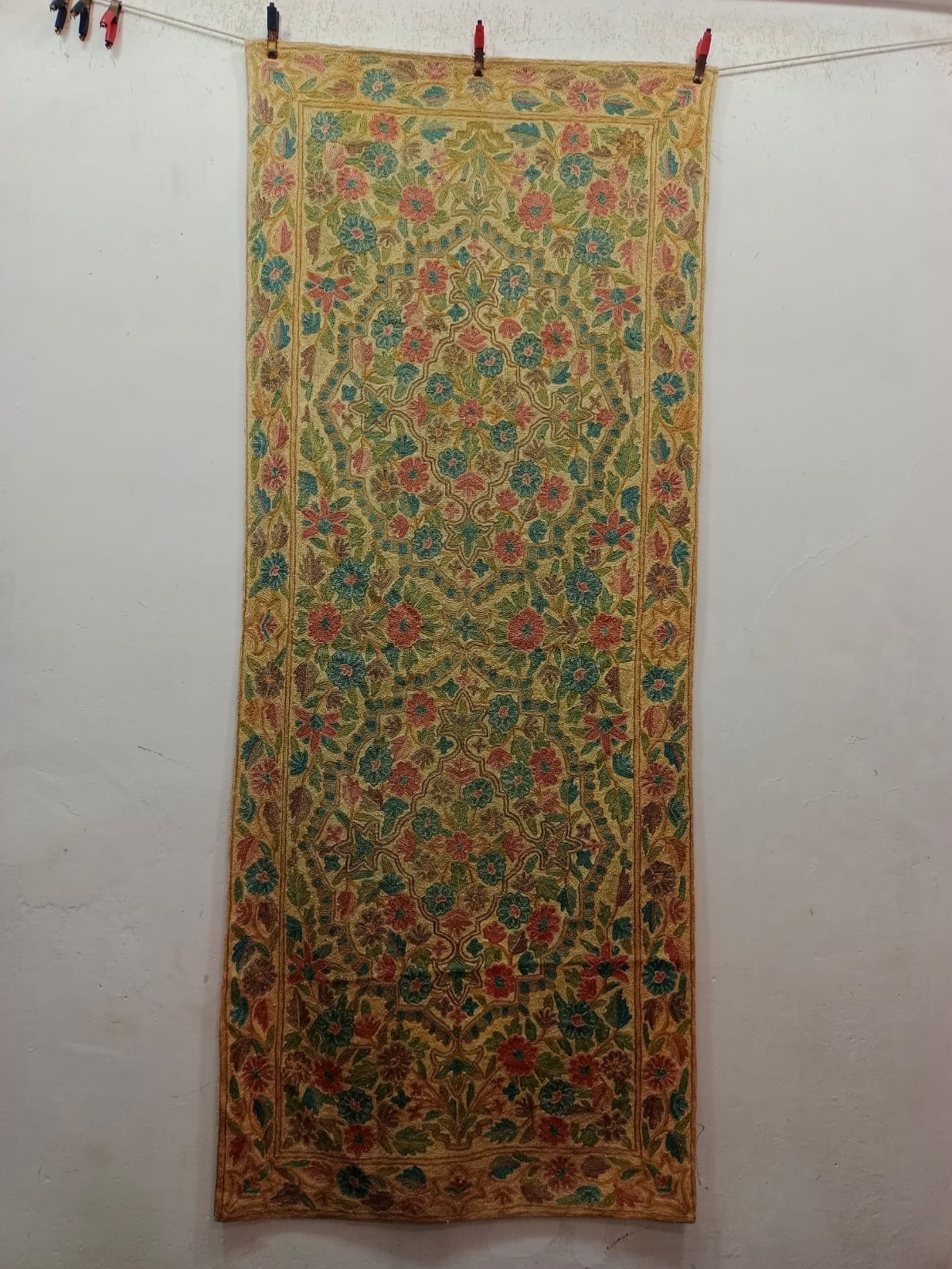 Vintage Beautiful Hand Wool Embroidered Kashmiri Chain Stitch Rug Carpet