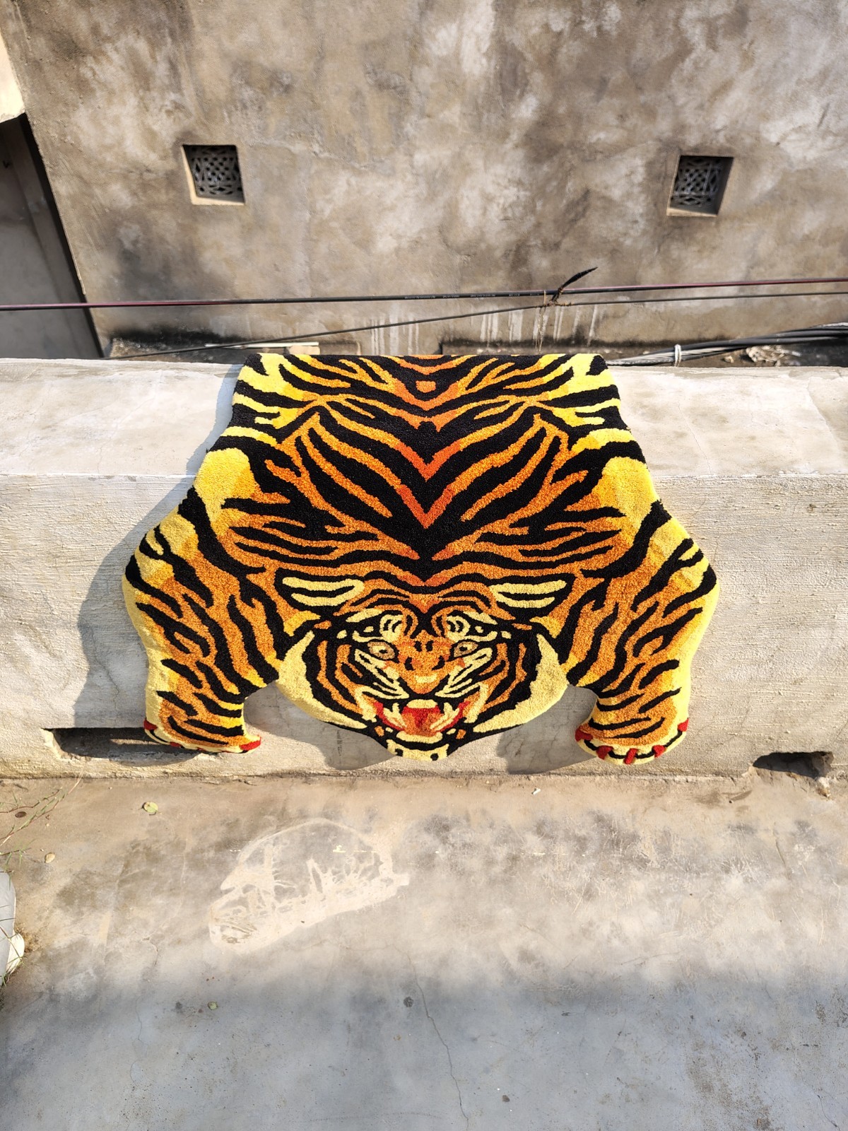 Hand Tufted Tiger Rug Woolen Animal Shape Area Carpet