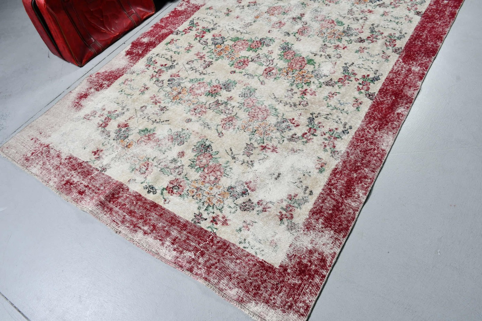 Vintage Large Rug, 5×8,5 ft Turkish Rug, Red Wool Rug