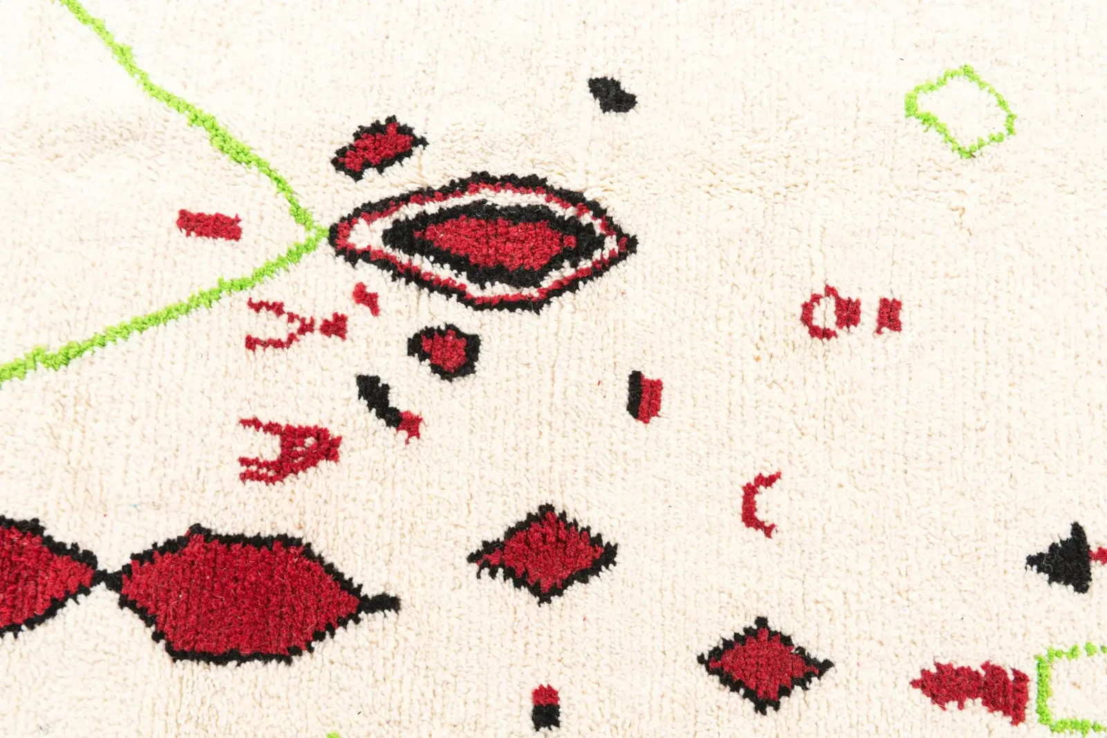 Modern Design Moroccan Rug Color Black, Red, Green Handmade Carpet Rug