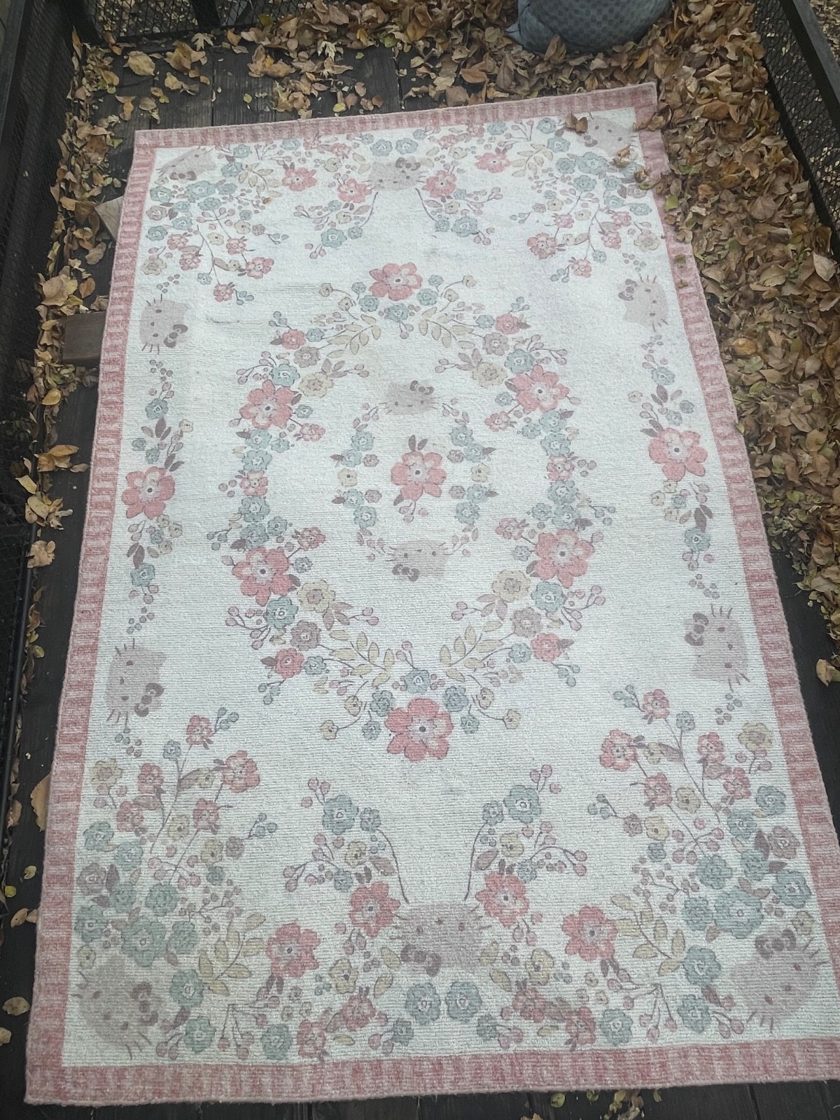 floral hello kitty rug