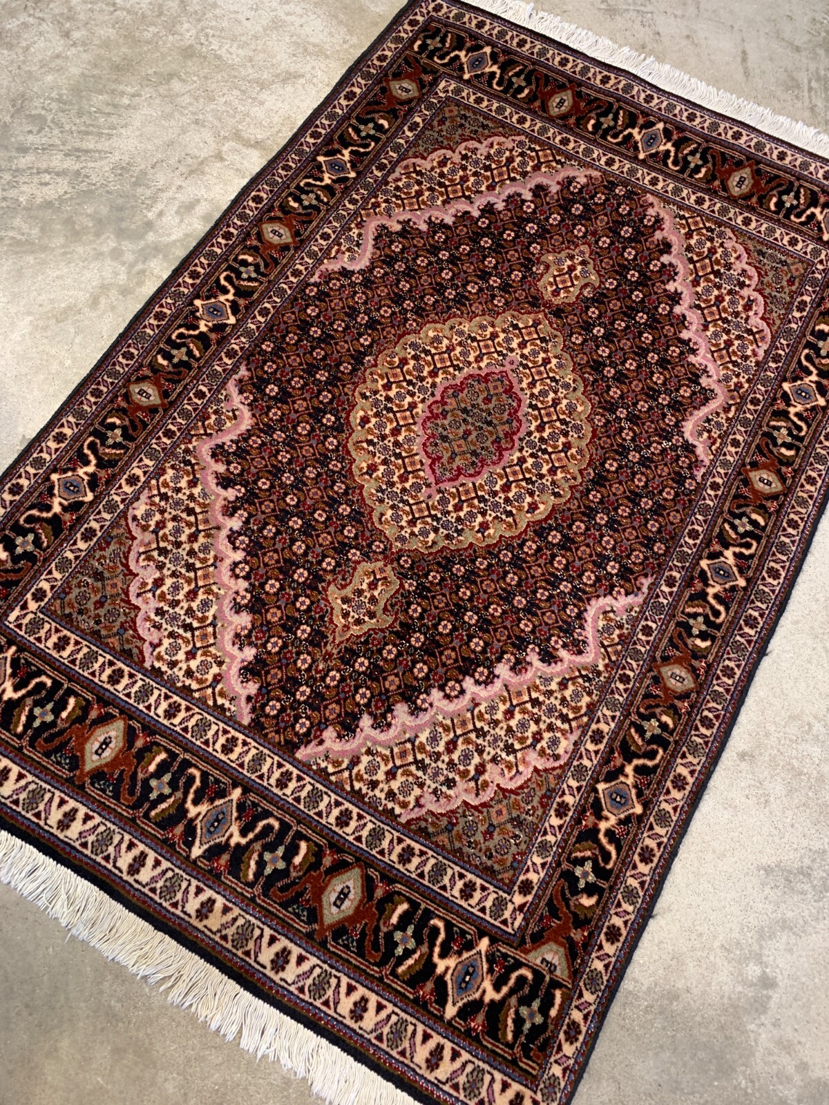 3’3″x5’1” Hand-Knotted Silk & Wool Tabrize Area Rug – Area Carpet