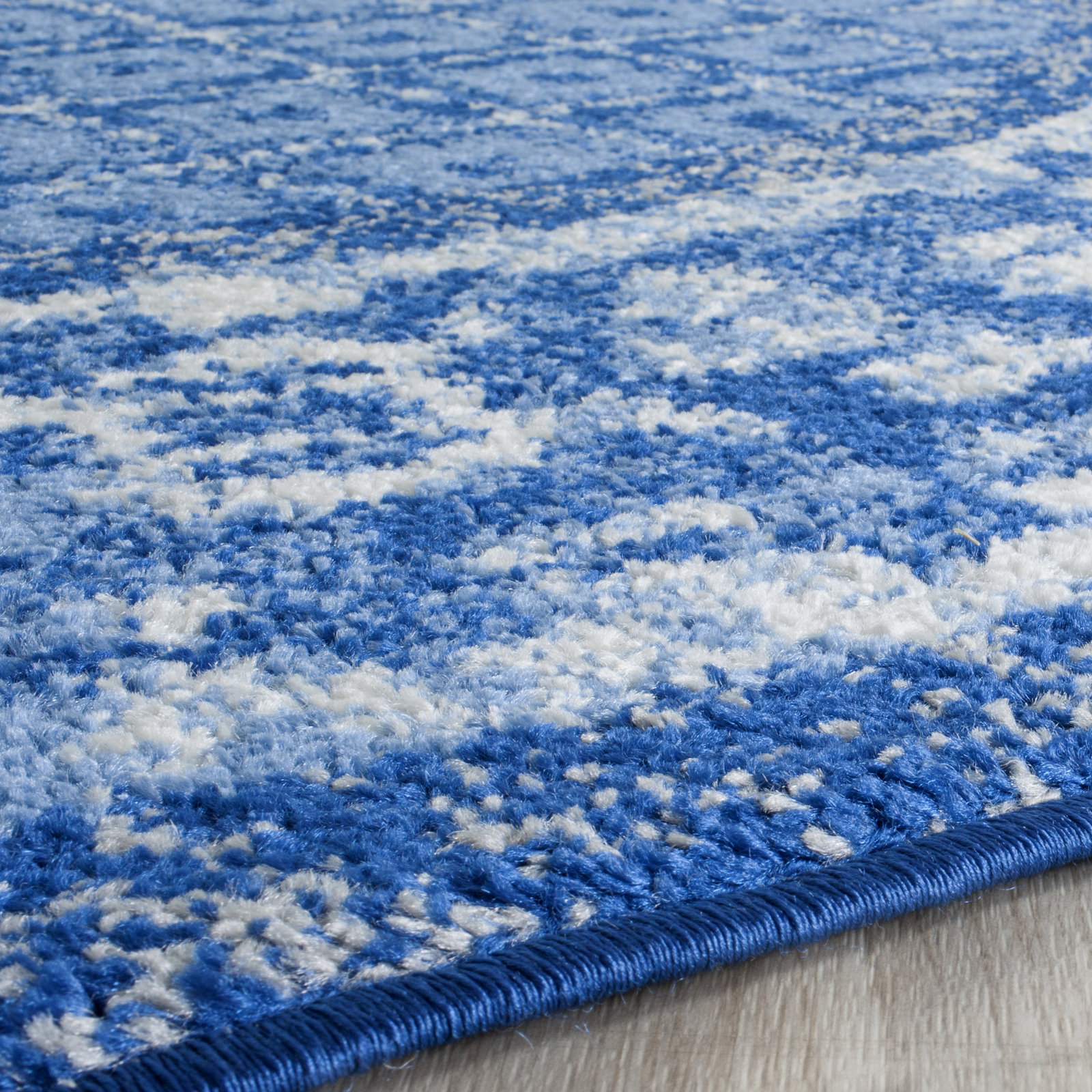 Safavieh Adirondack LIGHT BLUE / DARK BLUE 4′ X 4′ Round Rug – ADR110F-4R