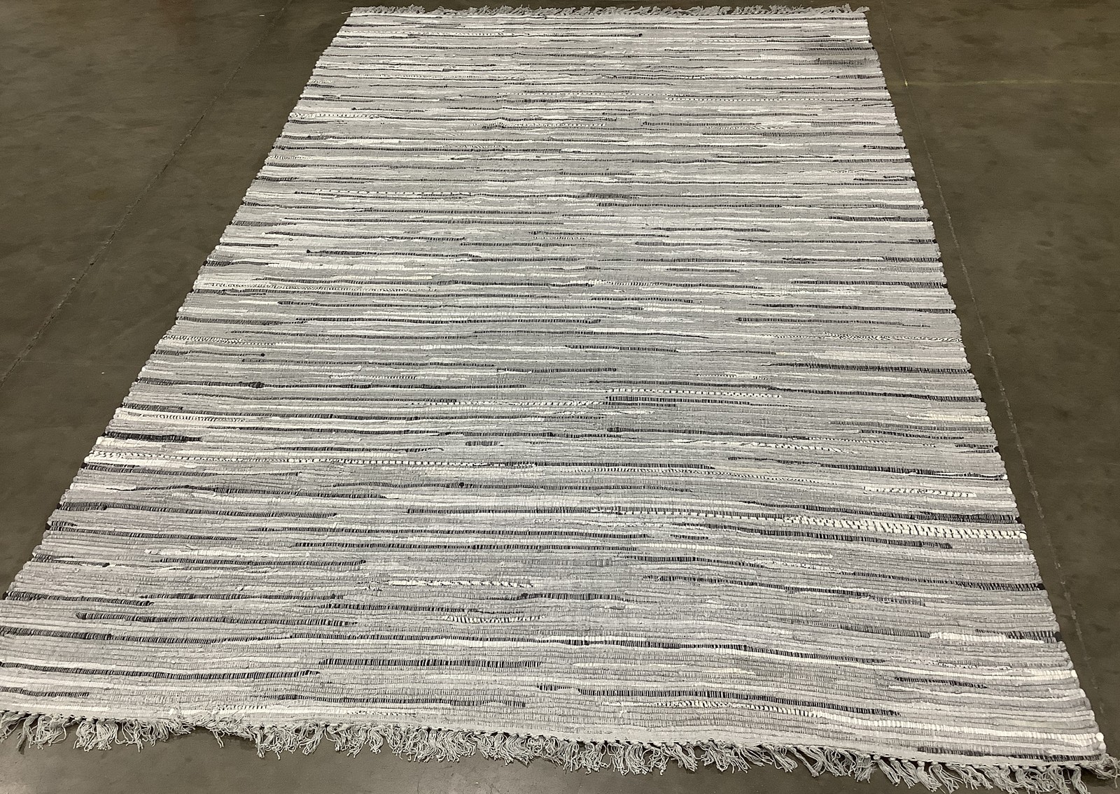 GREY 6′-0″ x 9′-0″ Stained Rug, Reduced Price 1172686106 RAR121A-6