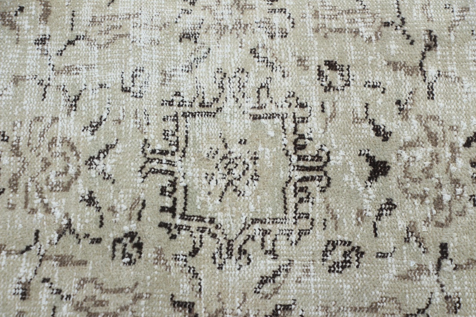 Vintage Rug, 6×8,6 ft Turkish Rug, White Brown Camouflage Wool Rug