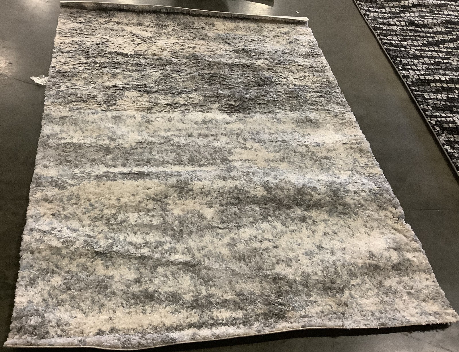 GY BLUE / CREAM 5′-0″ x 7′-0″ Back Stain Rug Reduced Price 1172674058 BER219G-57