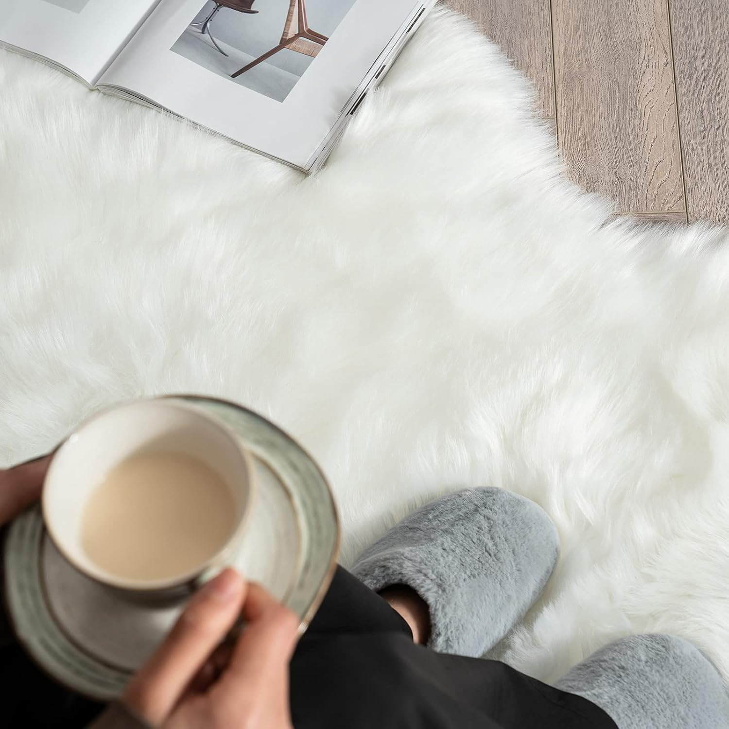 Luxury Soft Fluffy Area Rug 3X5 Feet, Faux Fur Sheepskin Rug Decorative