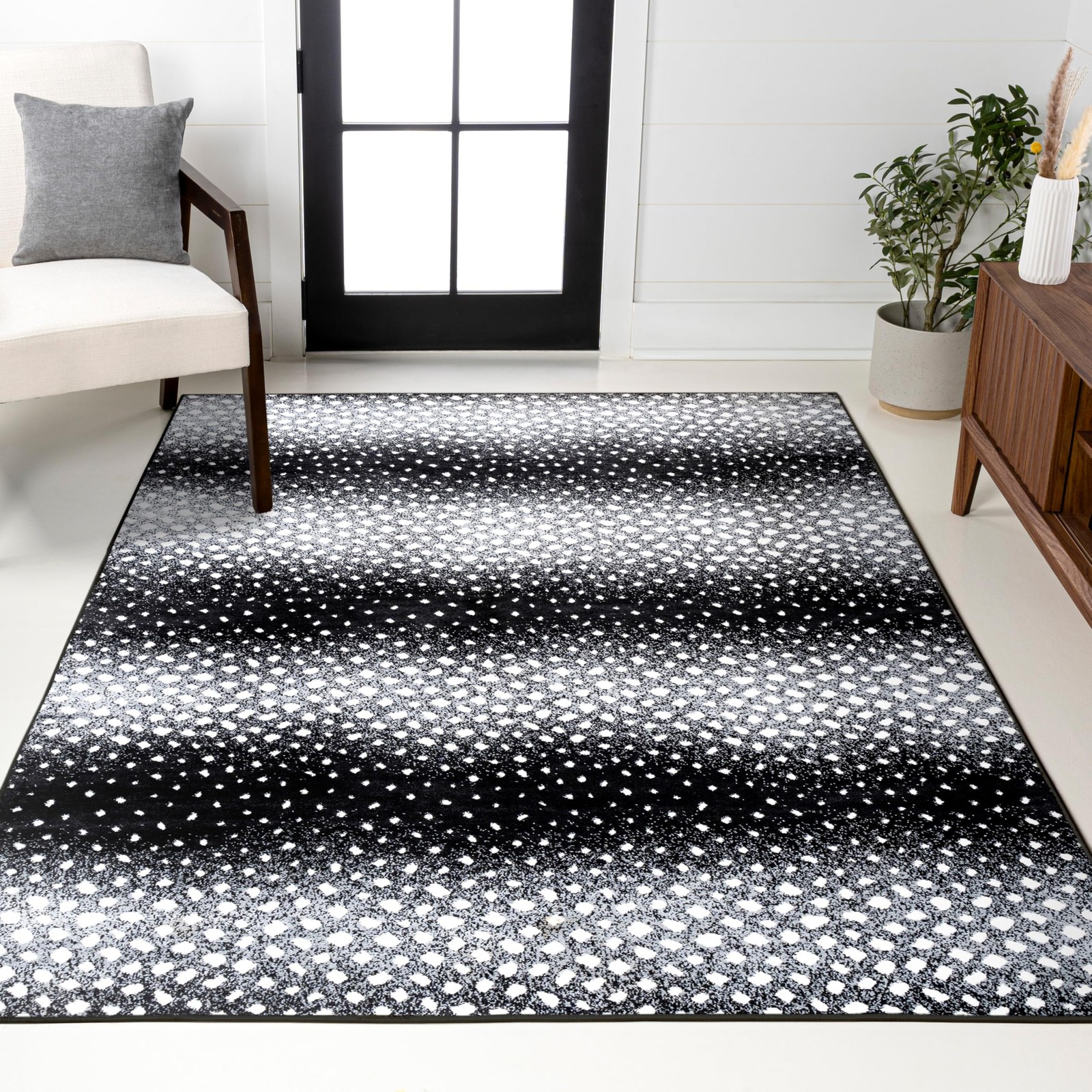 Antelope Modern Black/Cream Indoor Area Rug, 4×6, Animal Prints, Casual, Easy…