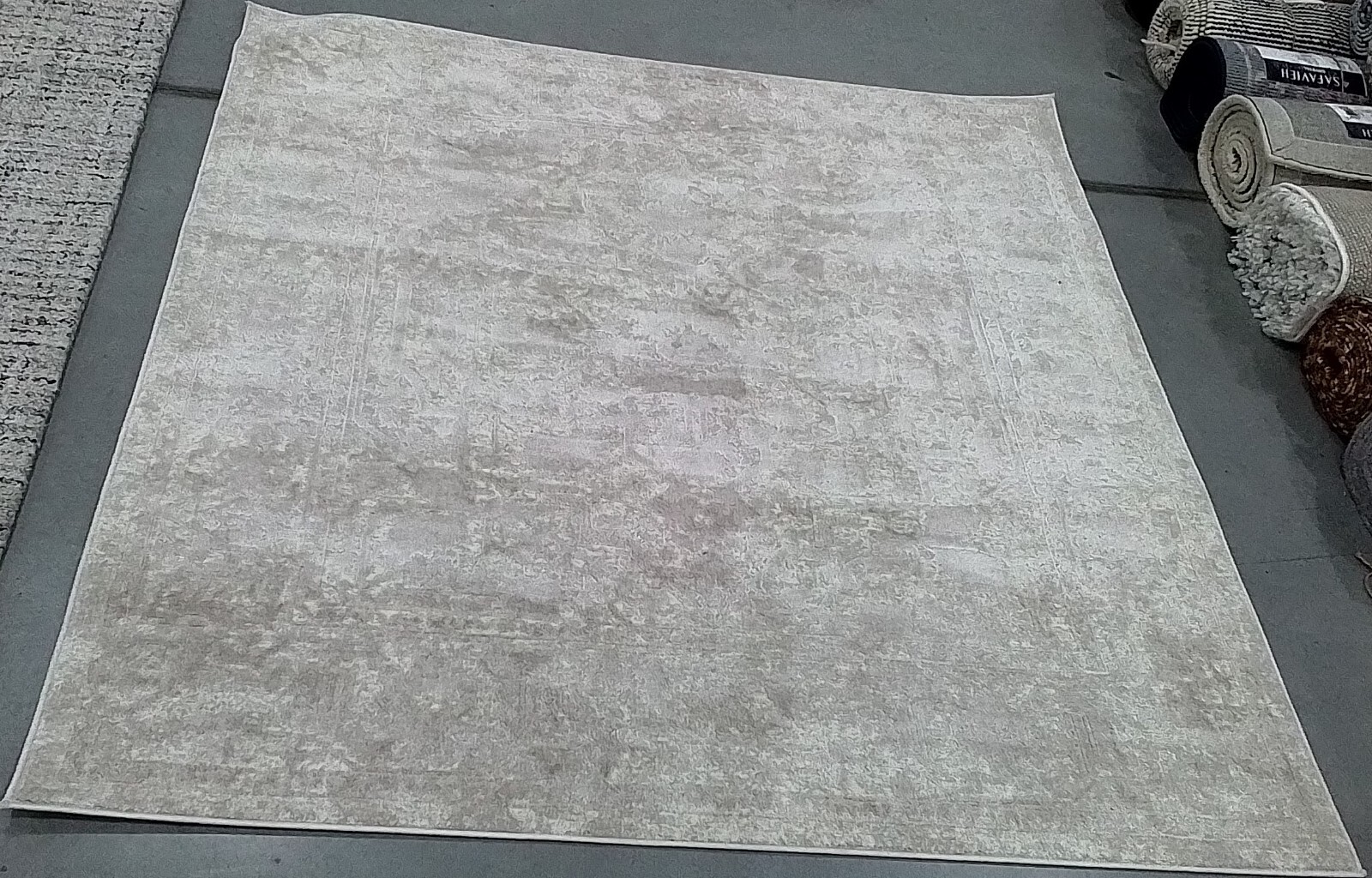 CREME / IVORY 5′ X 5′ Square Back Stain Rug Reduced Price 1172761738 RFT665D-5SQ