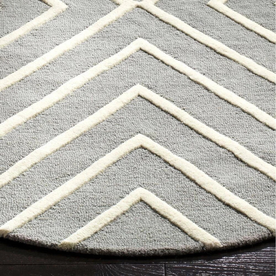 Claro Chevron Geometric White & Gray Hand-Tufted 100% Wool Soft Area Rug Etc..