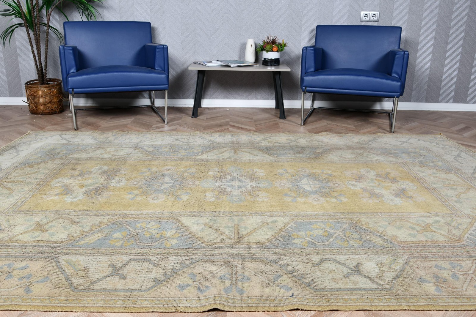 Vintage Large Rug 6,7×9,7 ft (203×295 cm), Turkish Yellow Striped Rug